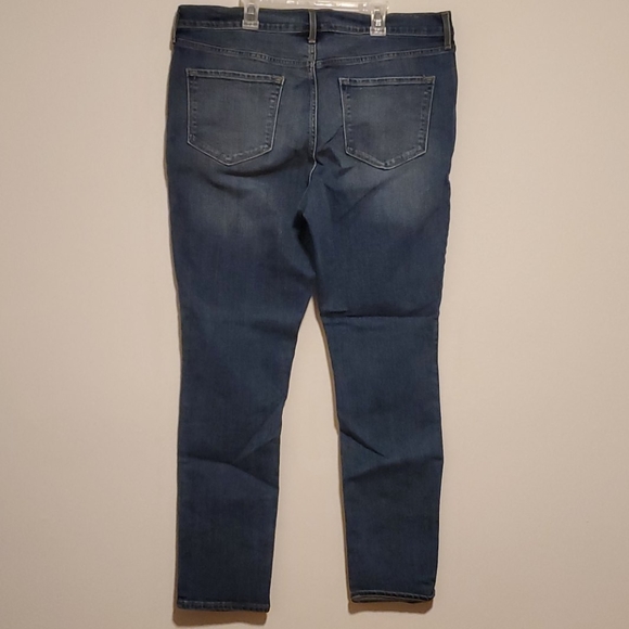⭐2/$20 ⭐ Old navy curvy jeans - Picture 2 of 3